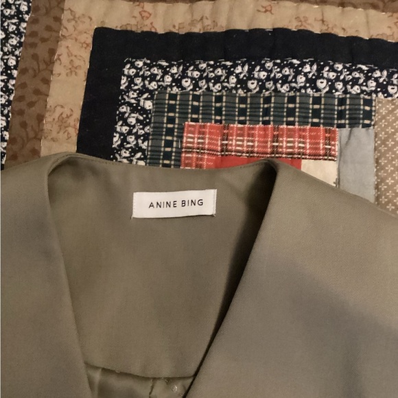 Top - Picture 3 of 5